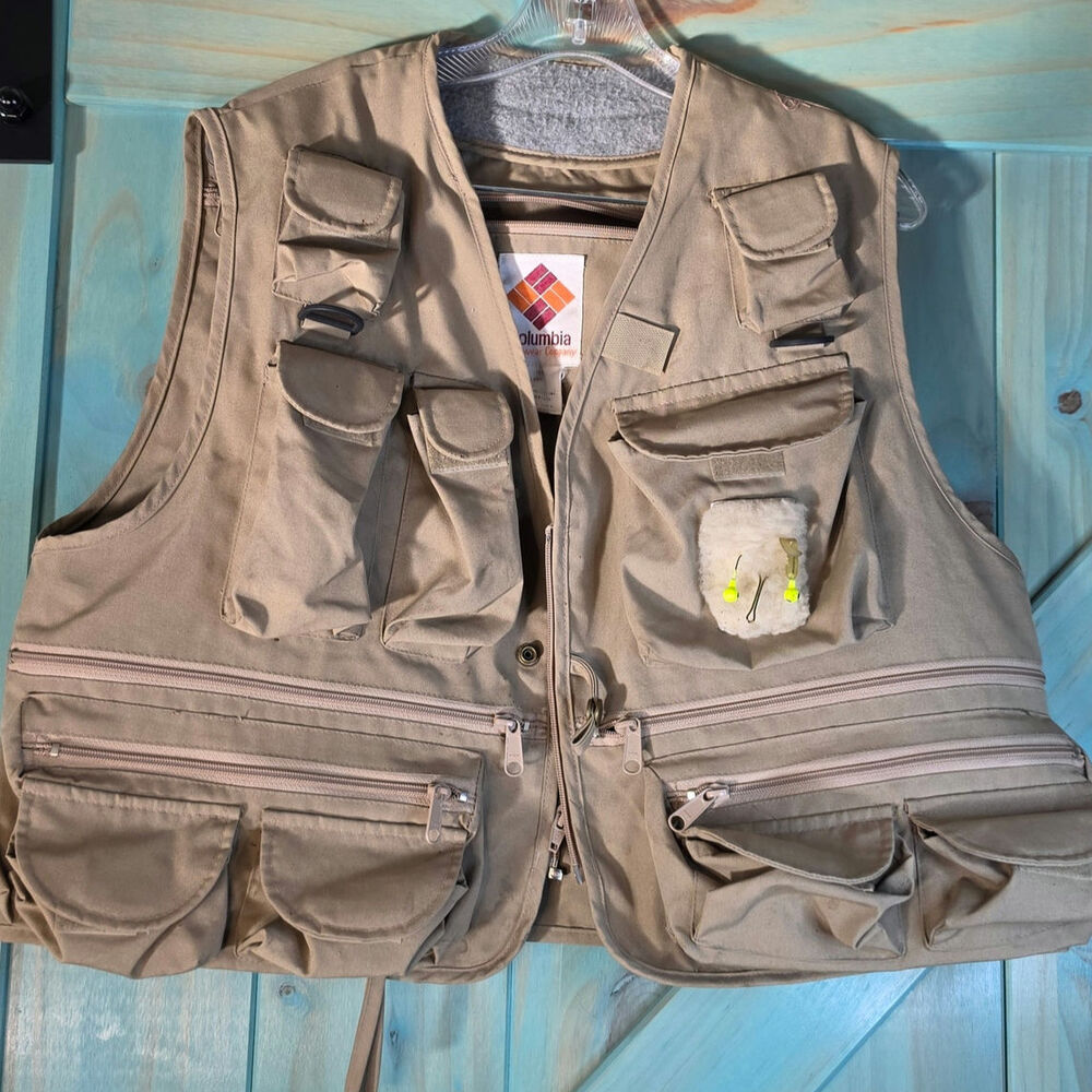 Vintage Columbia Sportswear Khaki Multi-pocket Utility Fishing Vest Zip Front